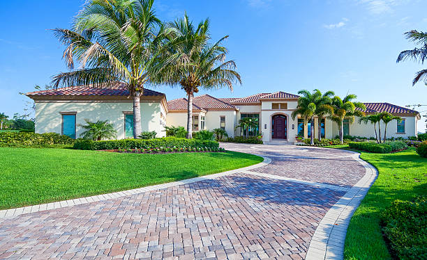 Best Driveway Borders and Edging Pavers in Parkwood, WA